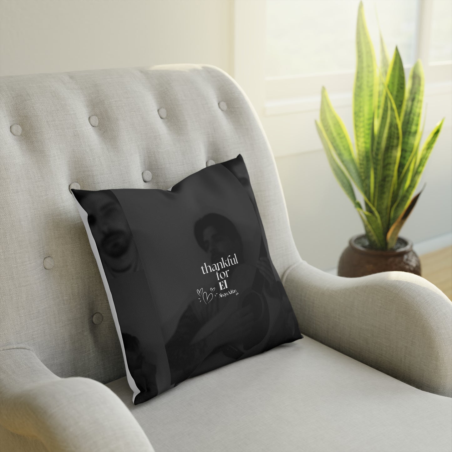 Thankful for EL 🖤 Cushion