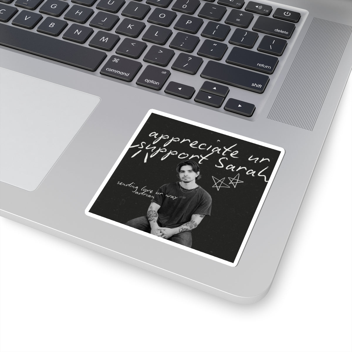 SARAH (PAINTING STICKER TICKET)